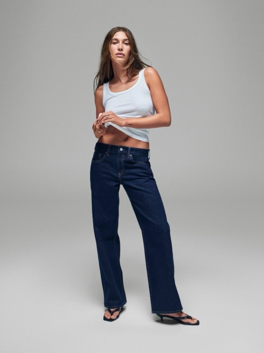 GAP x Hailey Bieber - The Hailey Low Rise Loose Jean - Midnight Indigo